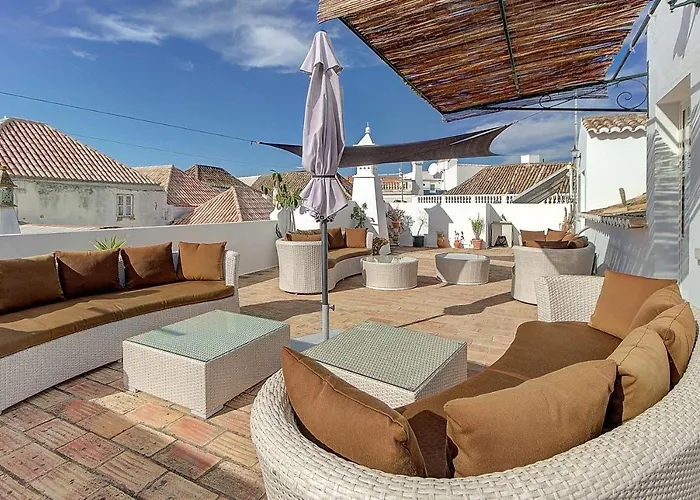 Enchanted Pensión 3*